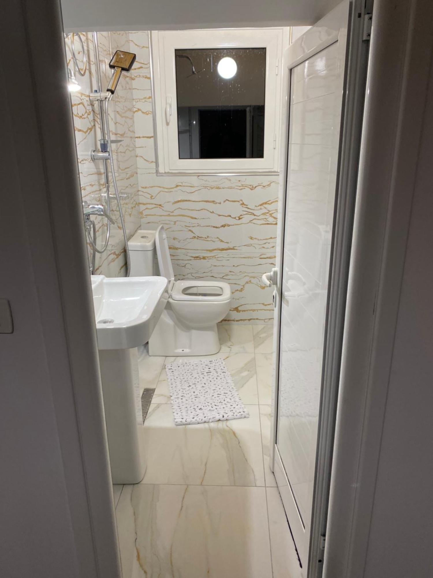 Guest House Rean 베라트 외부 사진