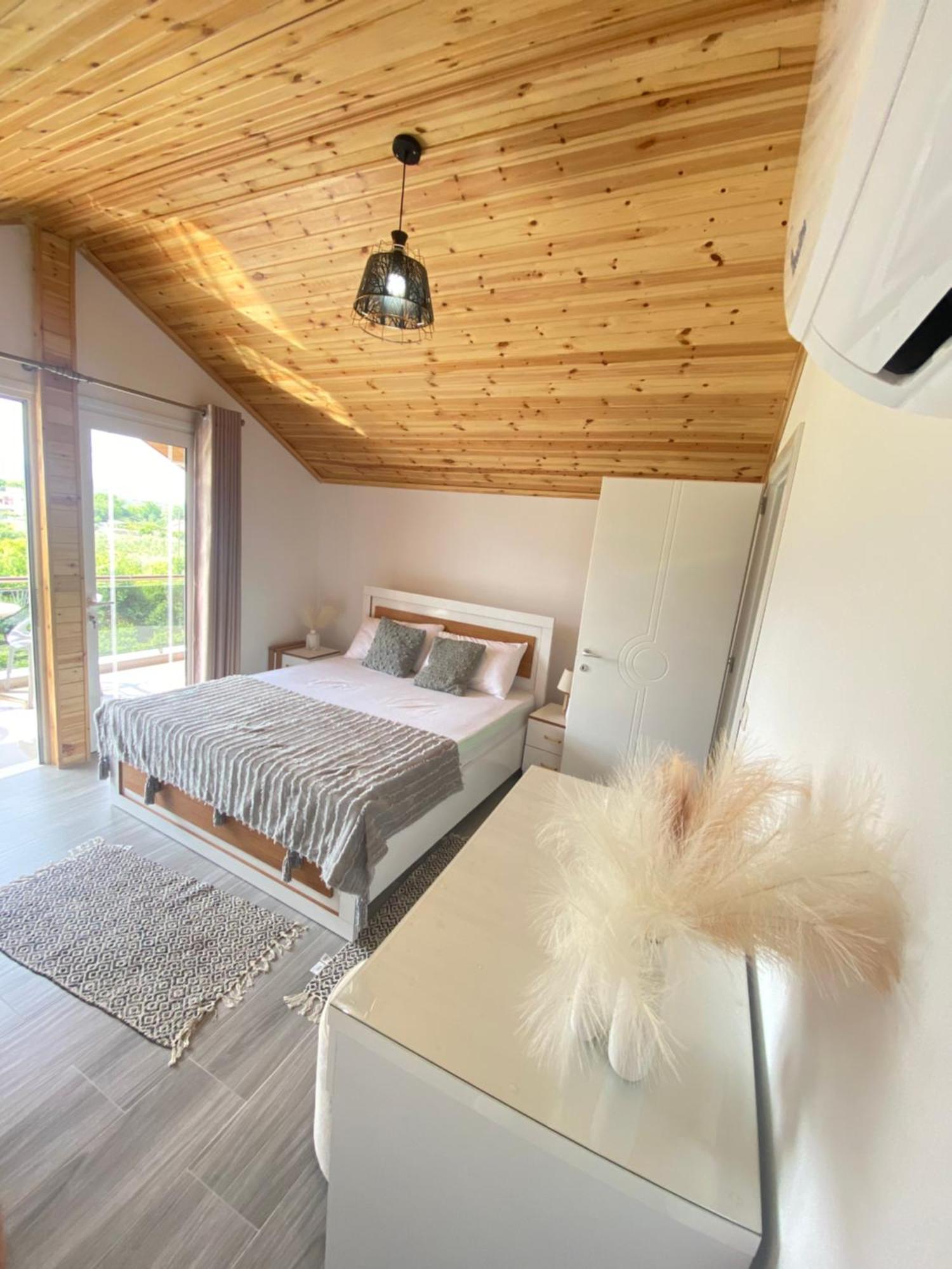 Guest House Rean 베라트 외부 사진