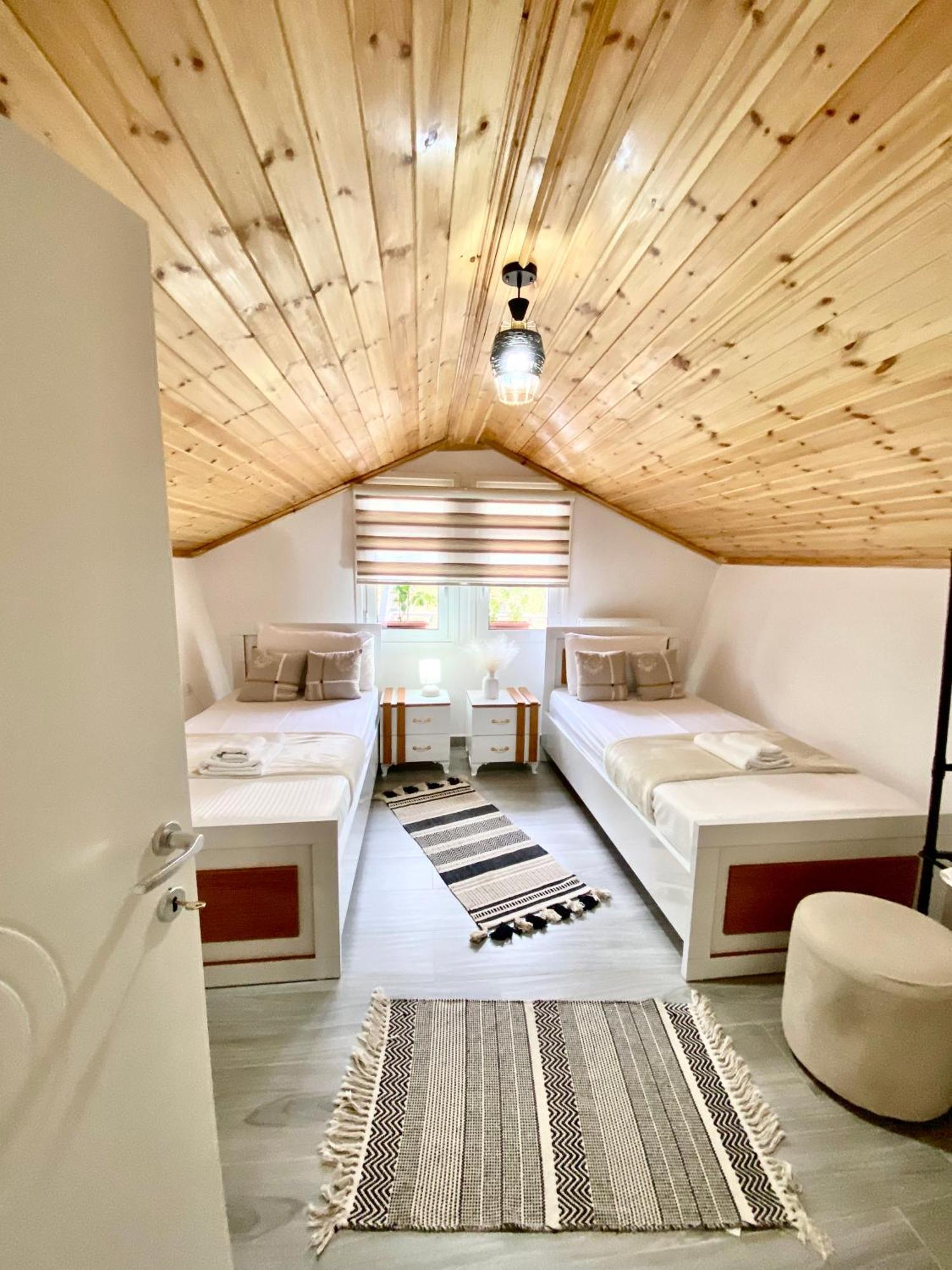Guest House Rean 베라트 외부 사진